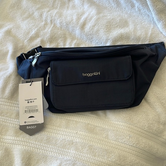 Baggallini Modern Waist Pack Sling - Picture 1 of 10